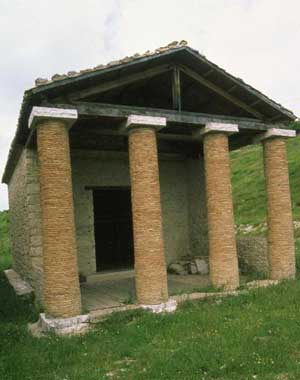 Schiavi d'Abruzzo - Tempio Italico